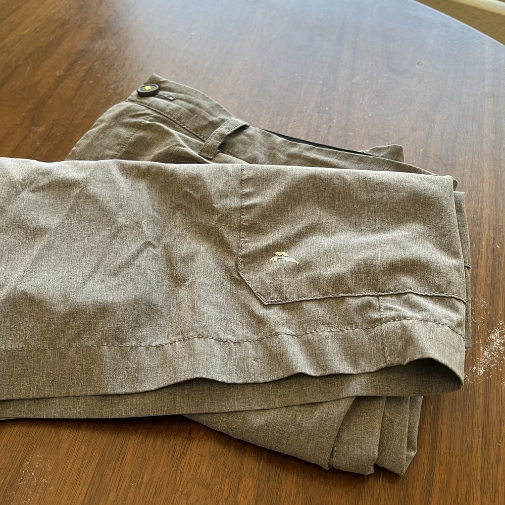 Tommy Bahama Cargo Shorts Mens 38 Gray Performance Stretch 10" Inseam IslandZone
